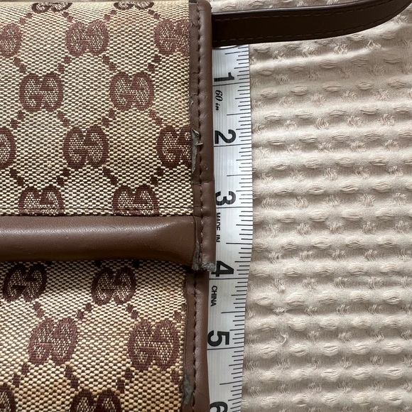 Gucci Beige and Brown Crossbody Bag with Bamboo Detail - Picture 3 of 16